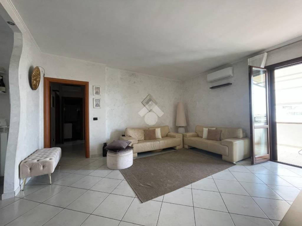 appartamento in vendita a Lizzanello in zona Merine