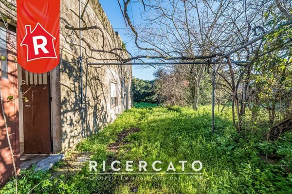 casa indipendente in vendita a Lizzanello in zona Merine