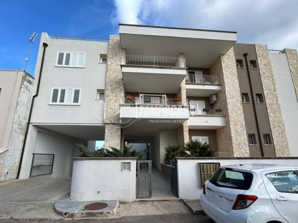 appartamento in vendita a Lizzanello in zona Merine