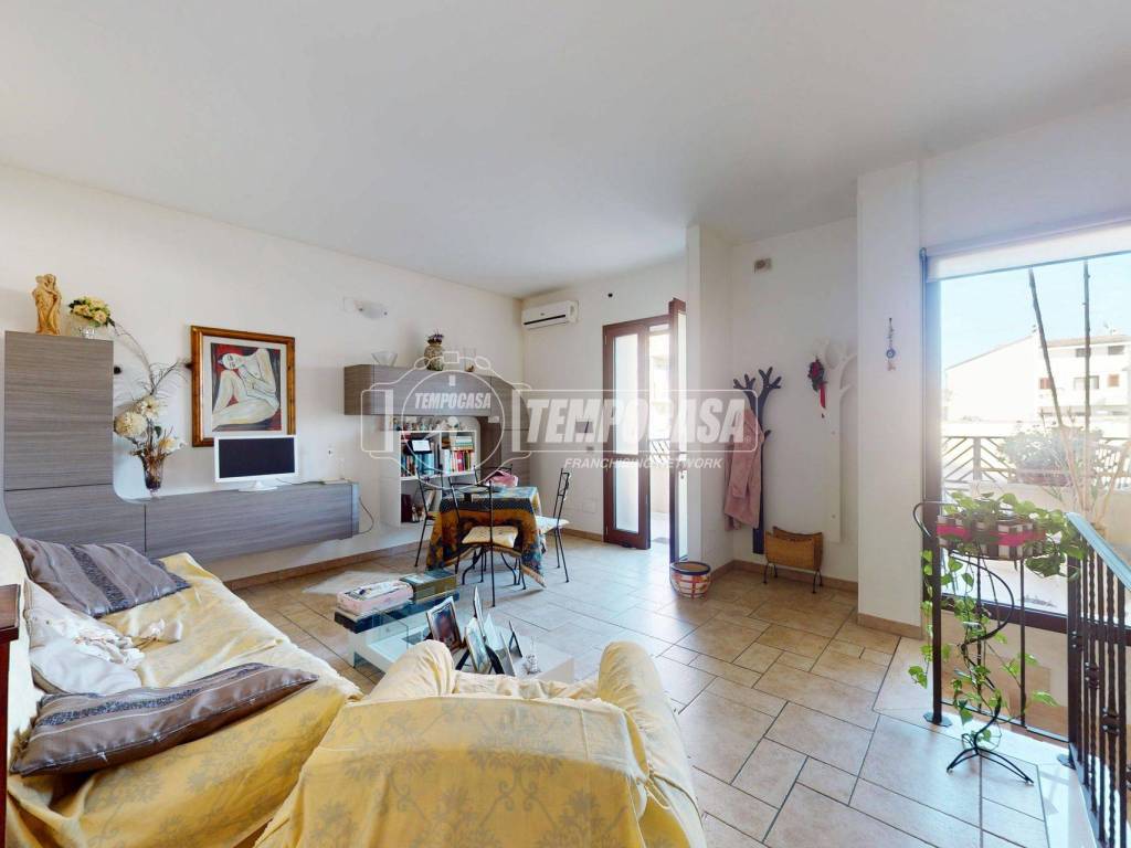 appartamento in vendita a Lizzanello in zona Merine