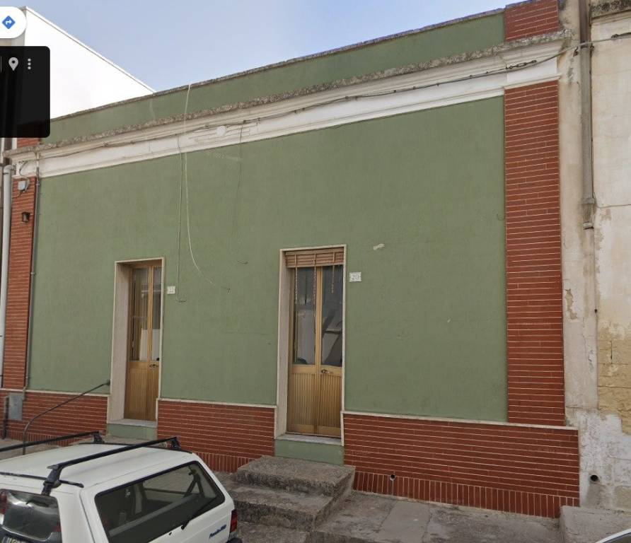 casa indipendente in vendita a Lizzanello