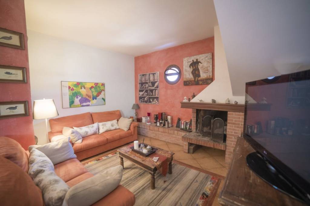 casa indipendente in vendita a Lizzanello in zona Merine