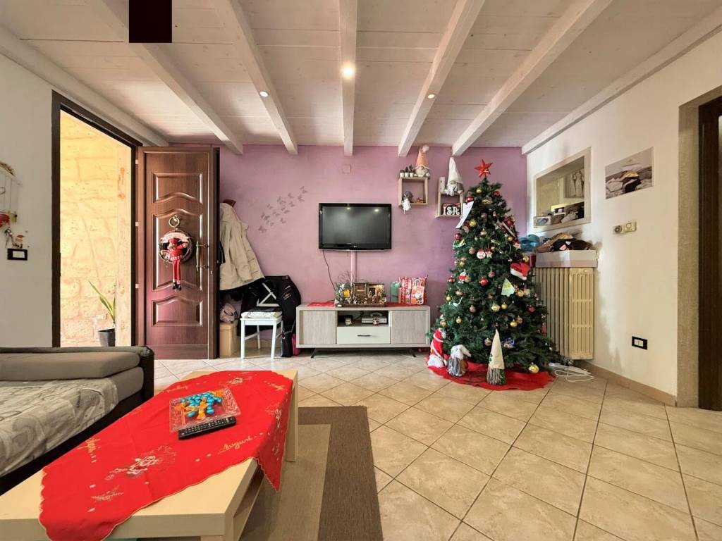 casa indipendente in vendita a Lizzanello in zona Merine