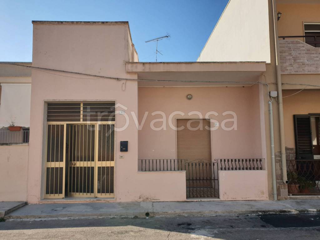 casa indipendente in vendita a Lizzanello in zona Merine