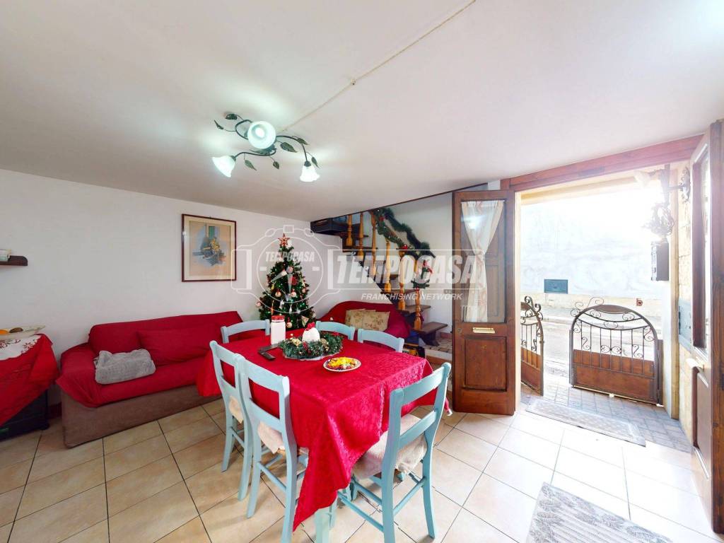 casa indipendente in vendita a Lizzanello