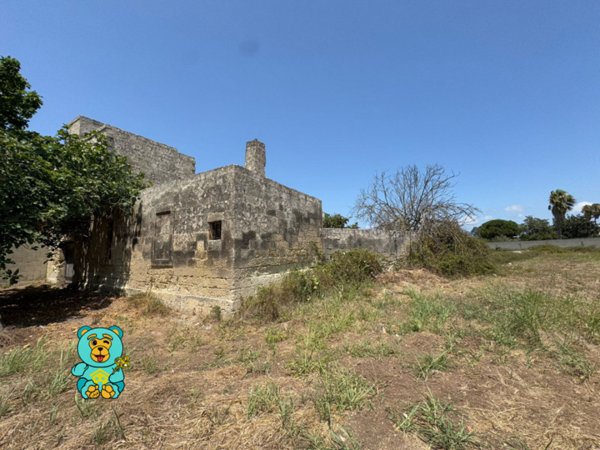 casa indipendente in vendita a Lizzanello