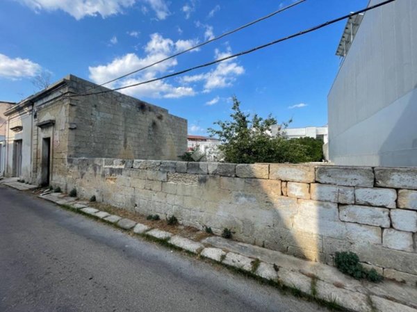 casa indipendente in vendita a Lizzanello in zona Merine