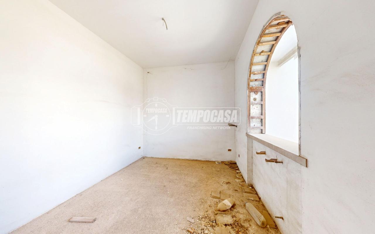 casa indipendente in vendita a Lizzanello