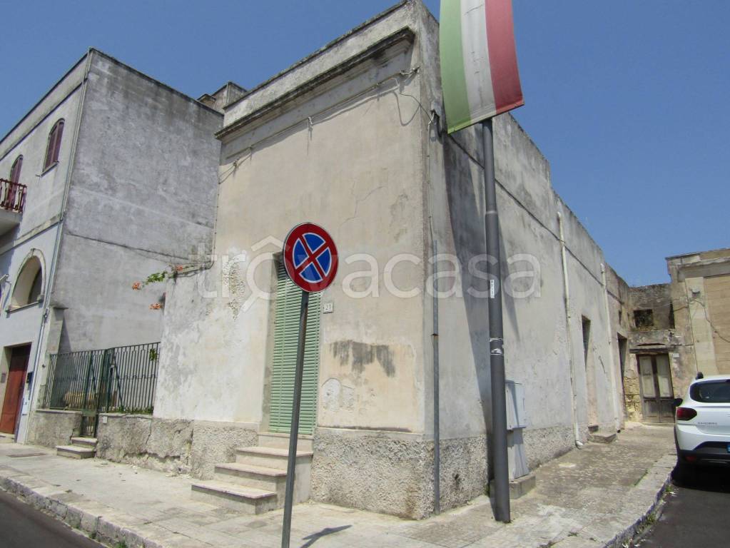 casa indipendente in vendita a Lizzanello in zona Merine
