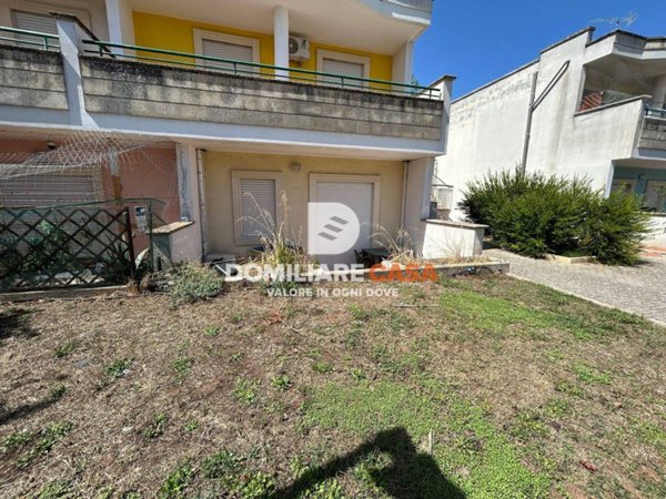 appartamento in vendita a Lizzanello in zona Merine