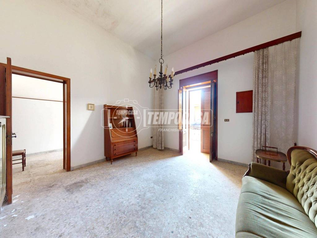 casa indipendente in vendita a Lizzanello