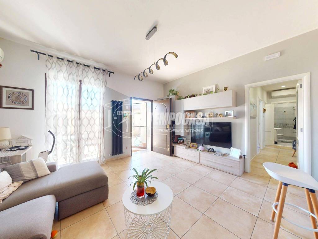 appartamento in vendita a Lizzanello in zona Merine