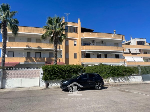 appartamento in vendita a Lizzanello in zona Merine