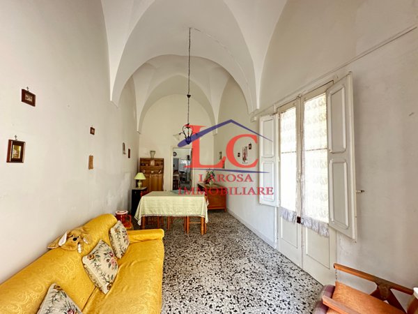 casa indipendente in vendita a Lizzanello