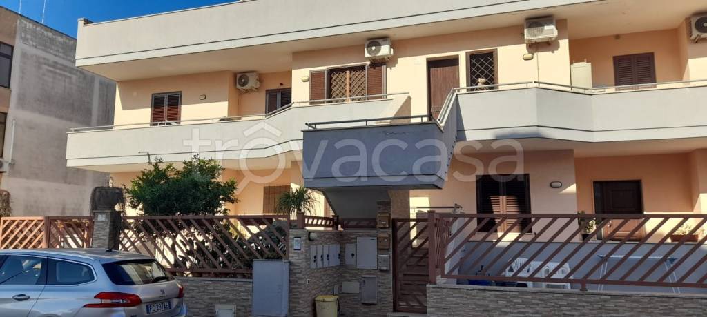 appartamento in vendita a Lizzanello in zona Merine