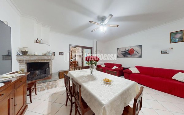 casa indipendente in vendita a Lizzanello