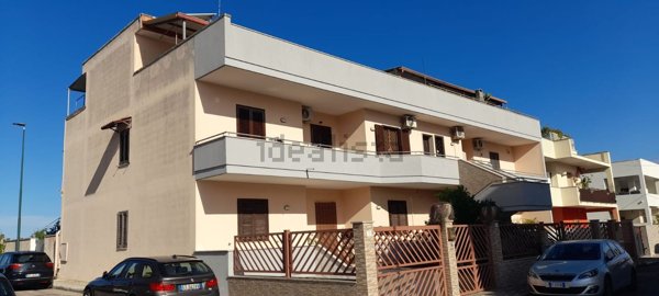 appartamento in vendita a Lizzanello in zona Merine