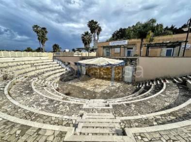 ufficio in vendita a Lizzanello in zona Merine