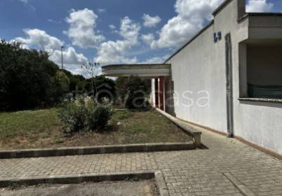 appartamento in vendita a Lizzanello in zona Merine