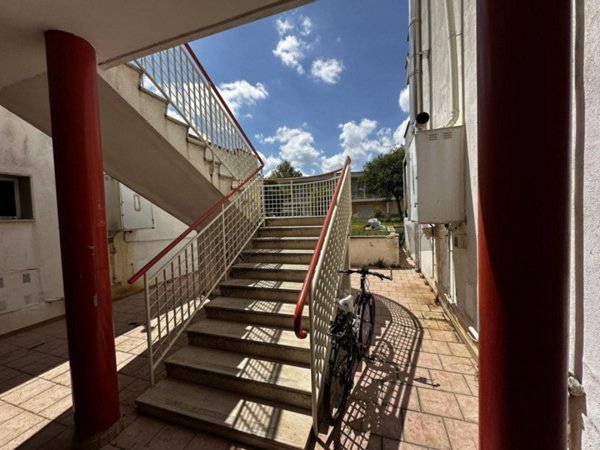 locale commerciale in vendita a Lizzanello in zona Merine