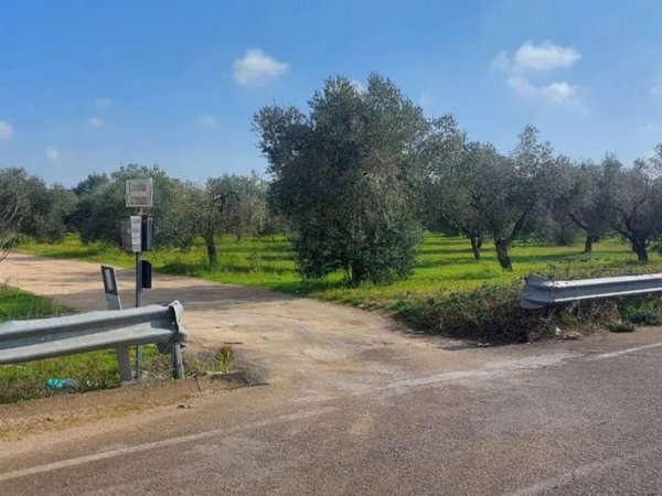 casa indipendente in vendita a Lizzanello