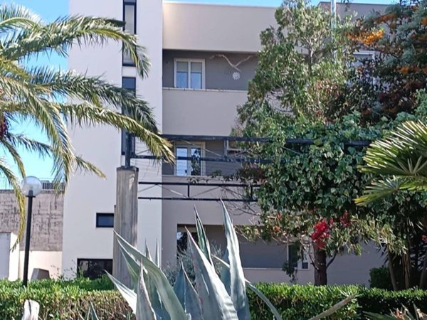 appartamento in vendita a Lizzanello in zona Merine