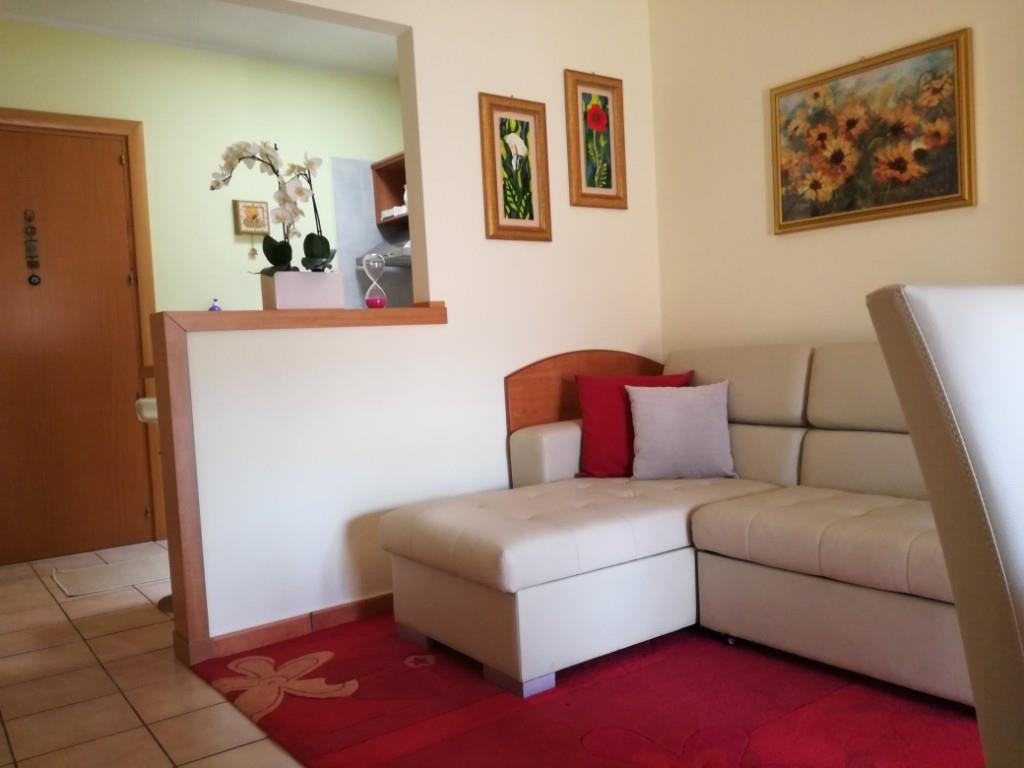 appartamento in vendita a Lizzanello in zona Merine