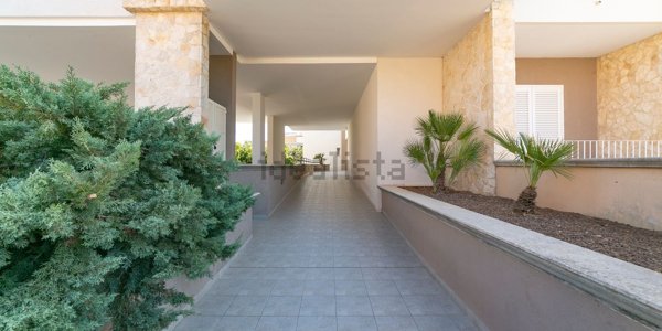 appartamento in vendita a Lizzanello in zona Merine