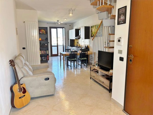 appartamento in vendita a Lizzanello in zona Merine