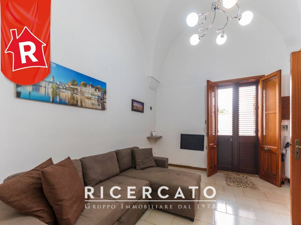 casa indipendente in vendita a Lizzanello in zona Merine