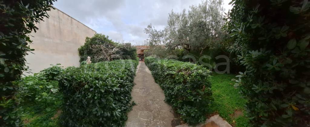 casa indipendente in vendita a Lizzanello in zona Merine