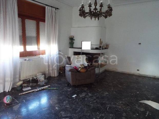 casa indipendente in vendita a Lizzanello