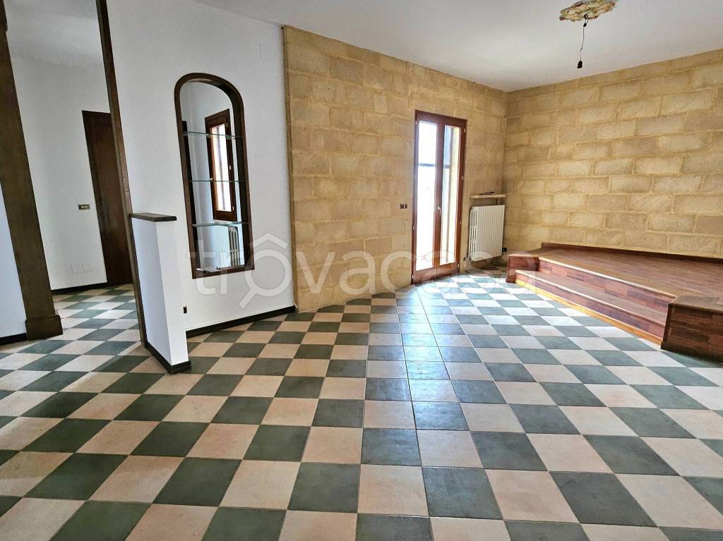 appartamento in vendita a Lizzanello in zona Merine