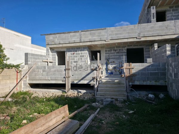 appartamento in vendita a Lizzanello in zona Merine