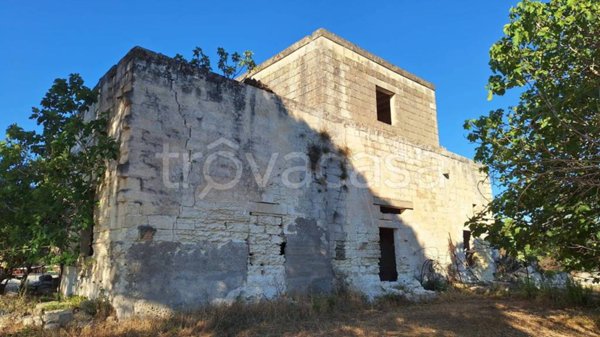 casa indipendente in vendita a Lizzanello