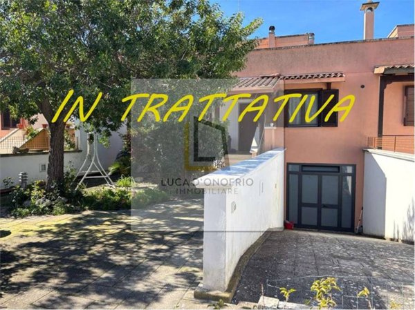 casa indipendente in vendita a Lizzanello in zona Merine