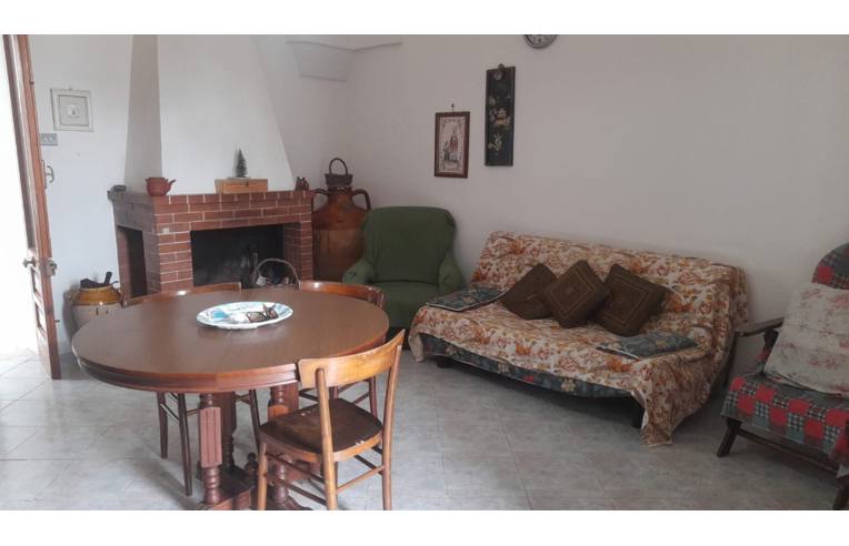casa indipendente in vendita a Lizzanello