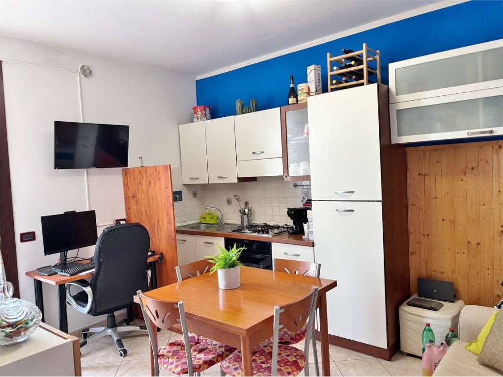 appartamento in vendita a Lizzanello in zona Merine