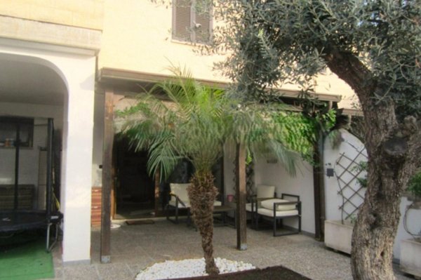 casa indipendente in vendita a Lizzanello in zona Merine