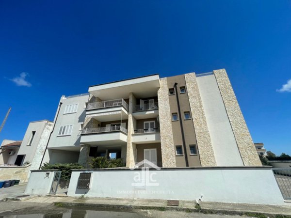 appartamento in vendita a Lizzanello in zona Merine