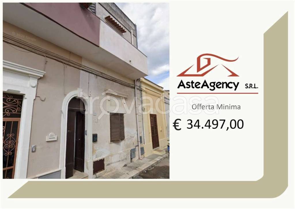 appartamento in vendita a Lizzanello in zona Merine