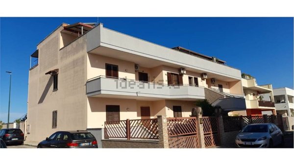 appartamento in vendita a Lizzanello in zona Merine