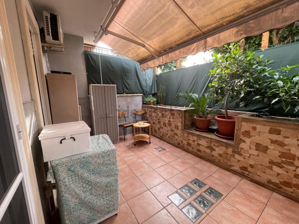 appartamento in vendita a Lizzanello in zona Merine