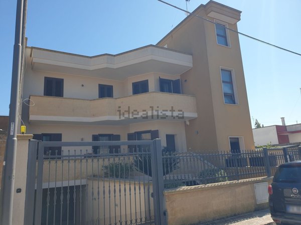 casa indipendente in vendita a Lizzanello in zona Merine