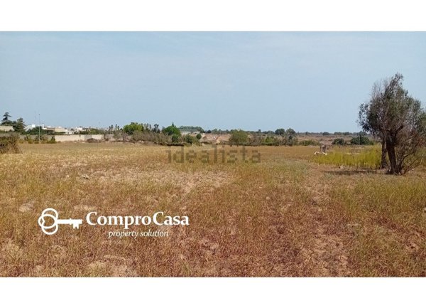 casa indipendente in vendita a Lizzanello