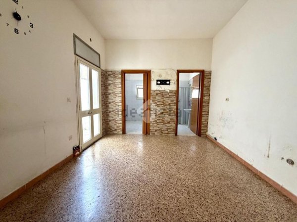 casa indipendente in vendita a Lizzanello