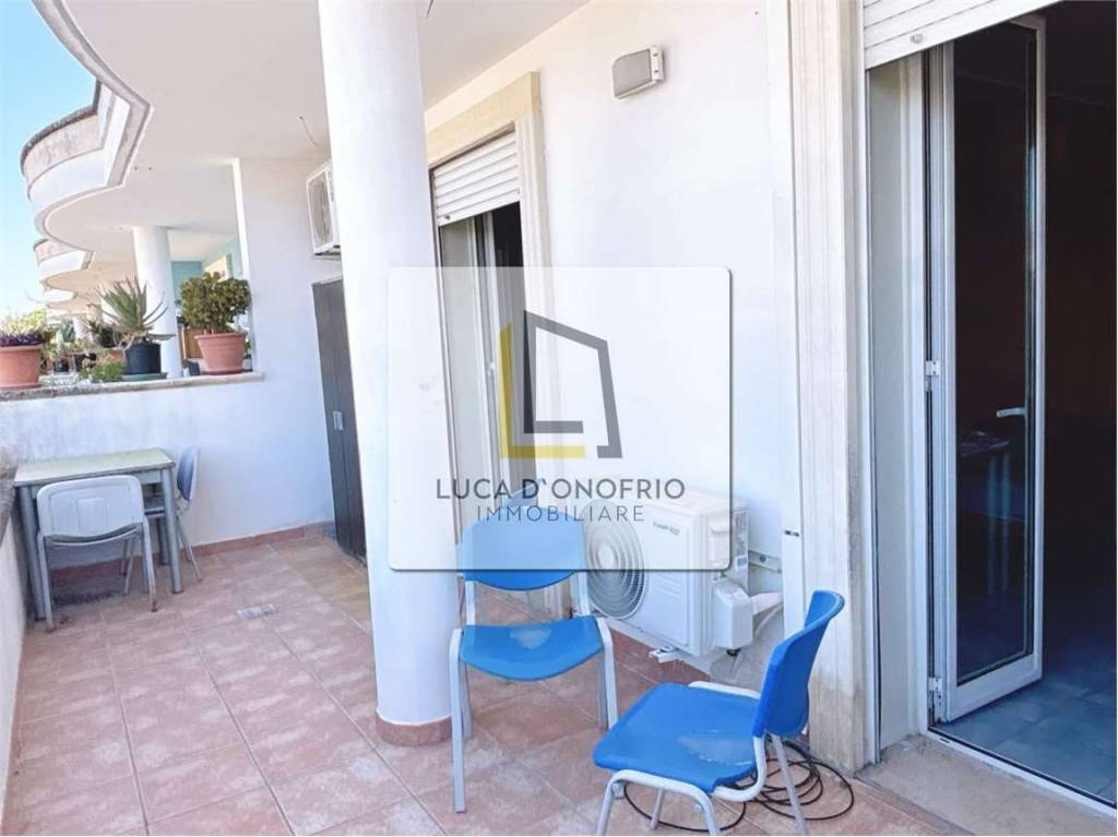 appartamento in vendita a Lizzanello in zona Merine