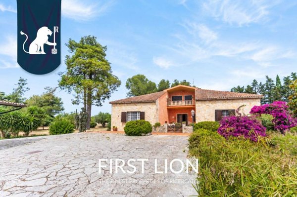 villa in vendita a Lizzanello in zona Merine