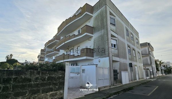 appartamento in vendita a Lizzanello in zona Merine