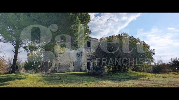 casa indipendente in vendita a Lizzanello
